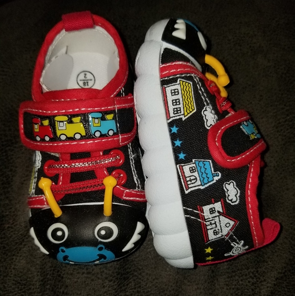 Chulis Black Tommy Sneaker Sz 4 - Picture 4 of 7